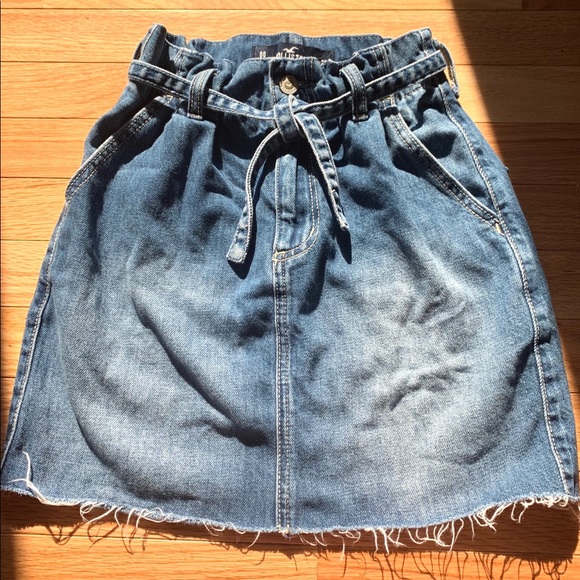 Denim Skirt (with tie) from Hollister! - Picture 2 of 3